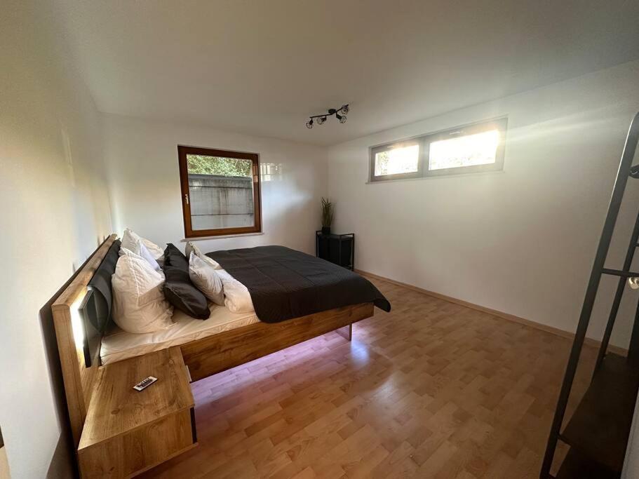 Neu* 4+1 Personen, Zentrumsnah,ebk, Stellplatz * Dresden