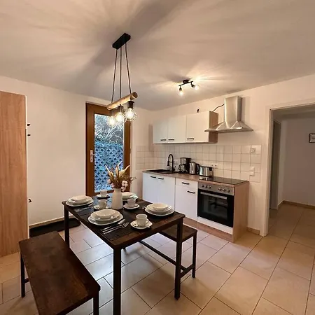 Neu* 4+1 Personen, Zentrumsnah,Ebk, Stellplatz Dresda Esterno foto